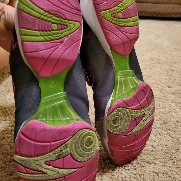 Zumba "Flex Classic High" tops with silver straps - Picture 4 of 7